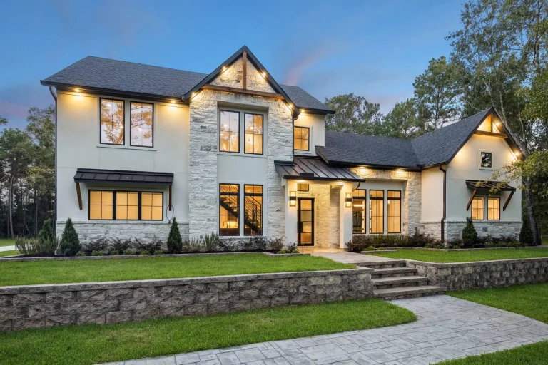 House Exterior View Iconic Custom Home Builders