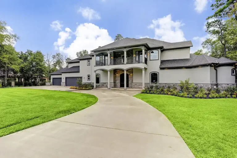 Large Scale Home Front Shot