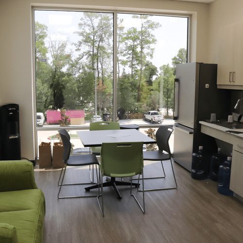 DrOffice_BreakRoom-rntvlrc61j3bpcvy5yef5t2vsg8ecym2sjxzltk58o