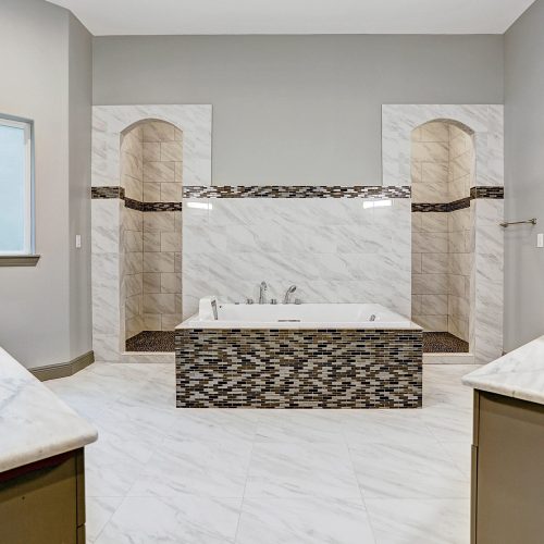 Dual Entrance Bath and Shower